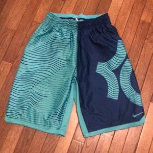 Nike dri fit KD basketball shorts men size M
